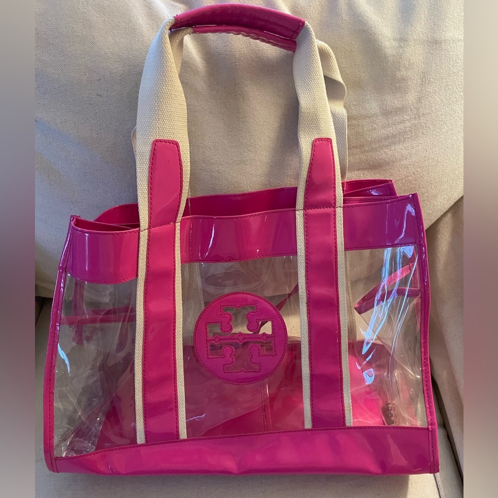 Tory Burch Clear/Pink Beach/Travel Bag with attached Zipper Pouch